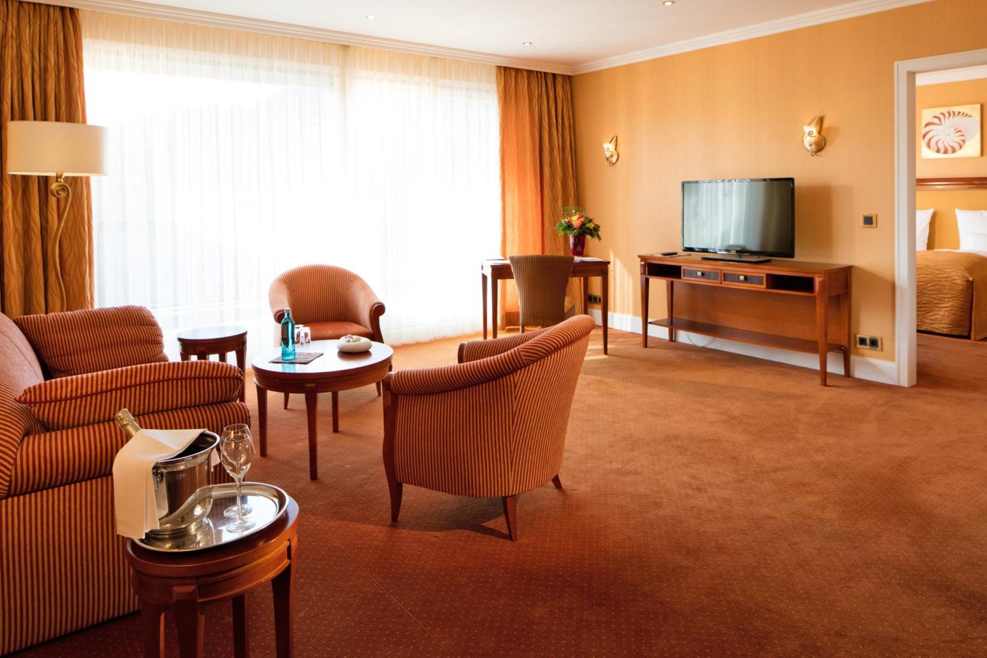 Hotel Gran Belveder & Ostsee Therme Resort & Spa Шарбойц Екстер'єр фото